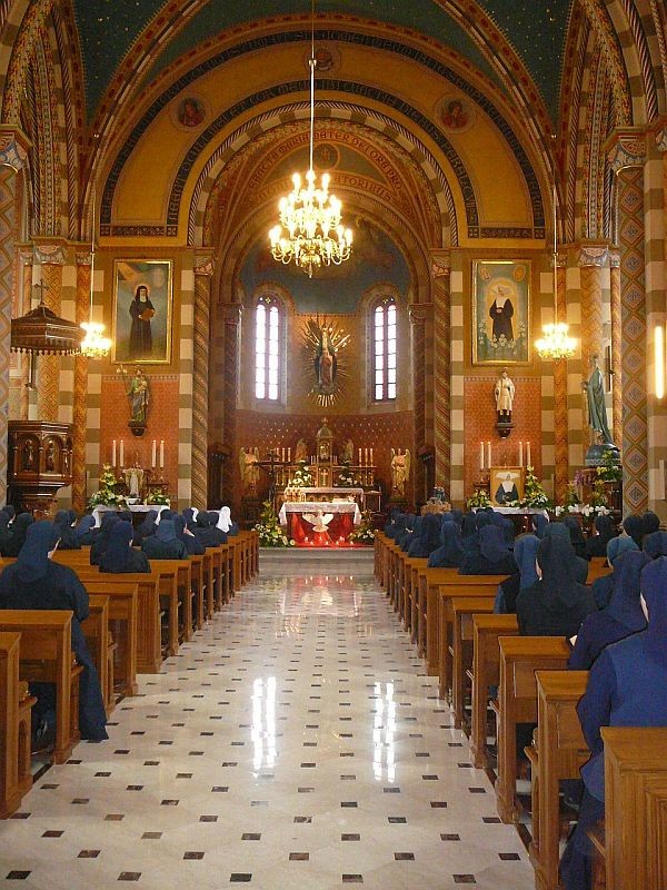 2. w kaplicy domu prowincjalnego